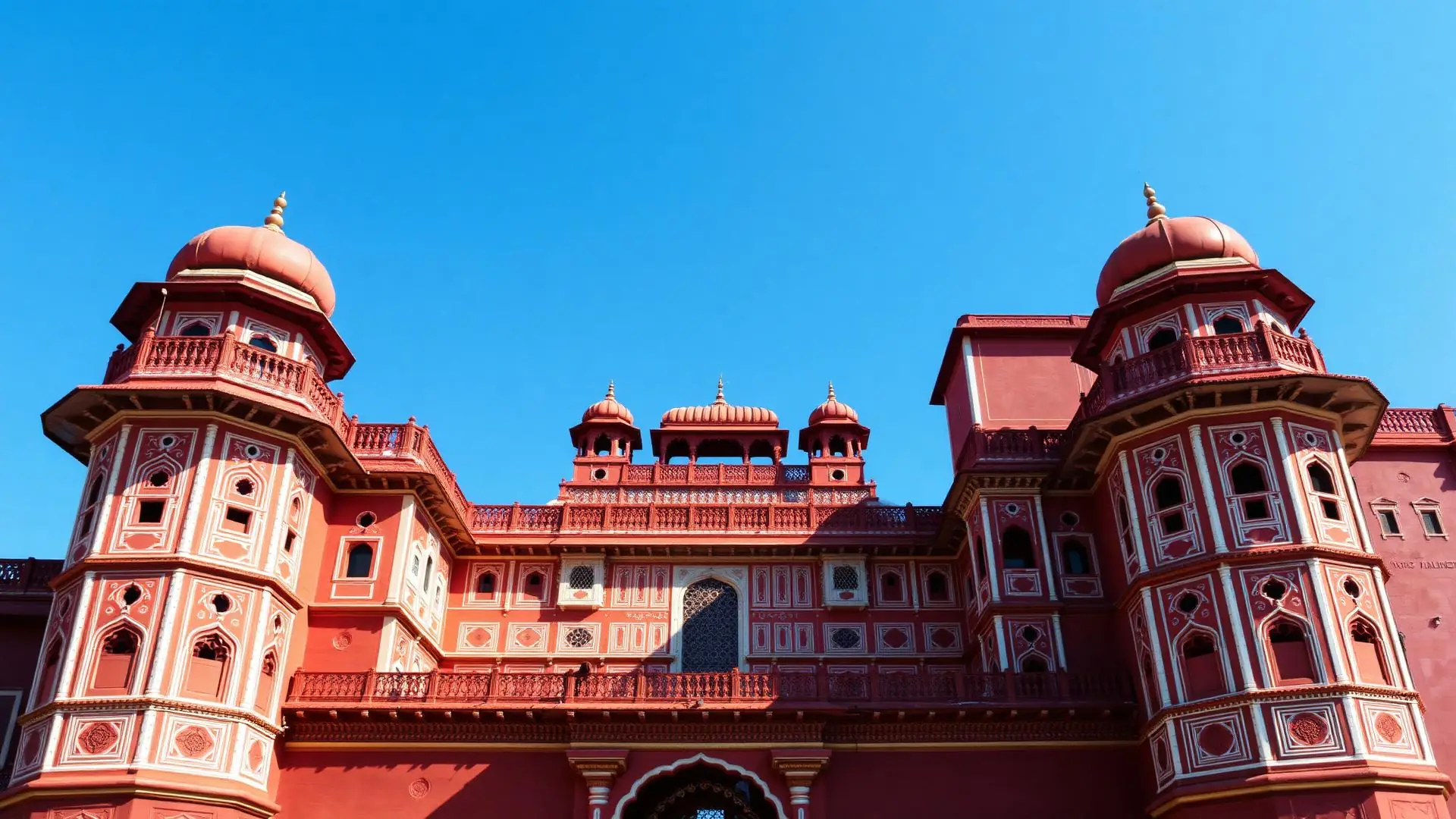 India travel destinations — Ladakh, Kashmir, Kerala